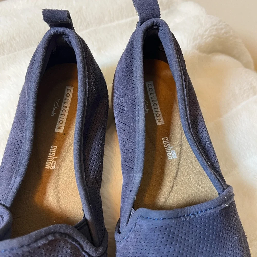Clarks 8M Suede Dark Blue Espadrille Perforated Comfy Fall Teacher Work Shoes